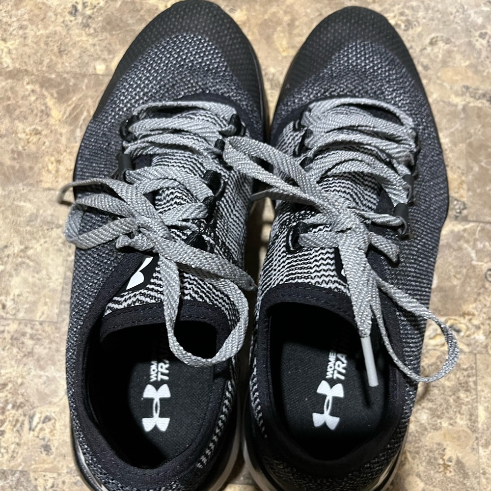 Under Armour women training shoe